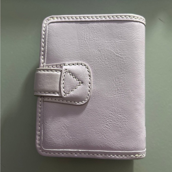 filoFAX Lilac Compact Planner Wallet - Light Purple - Picture 2 of 8